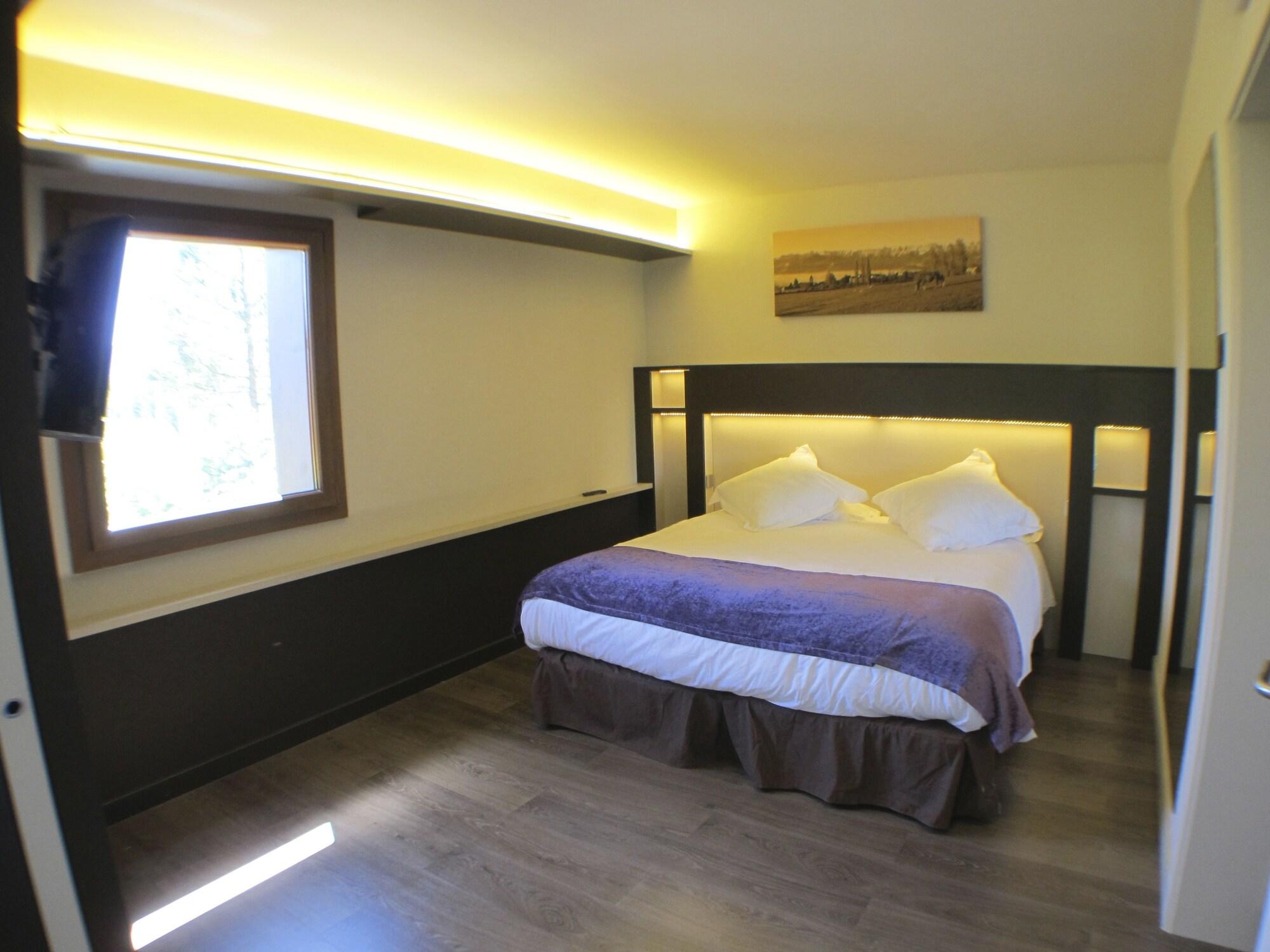 Hotel Mirador Lles Ngoại thất bức ảnh