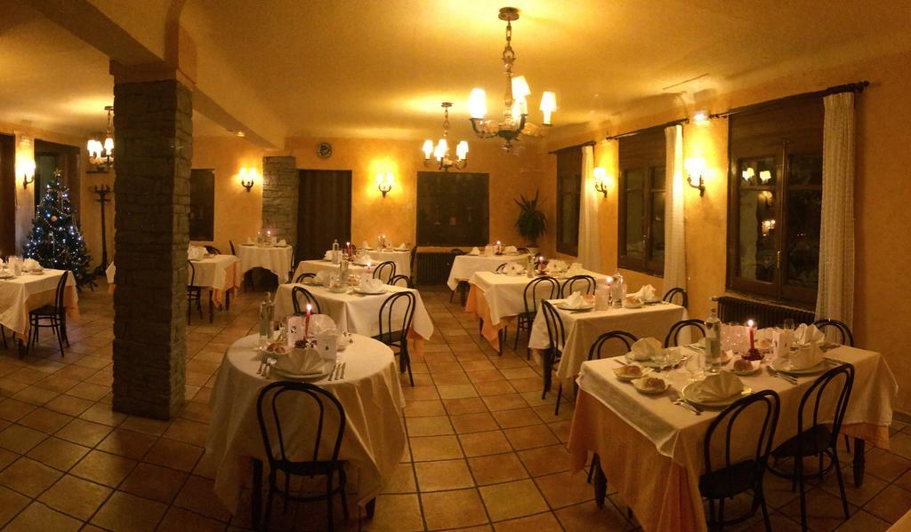 Hotel Mirador Lles Ngoại thất bức ảnh